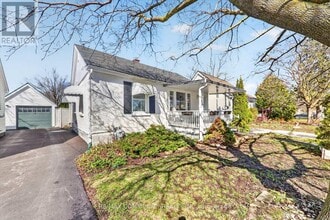 61 Adelaide St S in Kawartha Lakes, ON - Building Photo - Building Photo