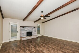 808 Judith St in Burleson, TX - Building Photo - Building Photo