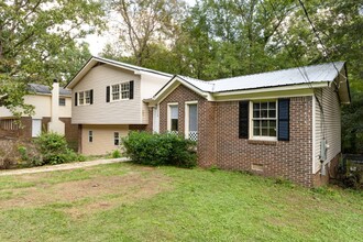 1625 5th Pl NW in Center Point, AL - Foto de edificio - Building Photo