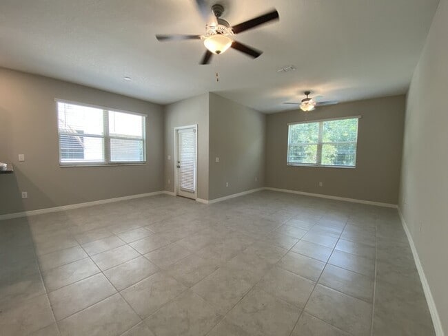 9526 Pembrooke Pines Dr in Sun City Center, FL - Building Photo - Building Photo