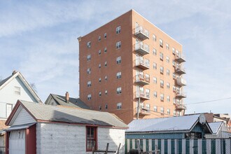 91-12 175th St in Jamaica, NY - Building Photo - Building Photo