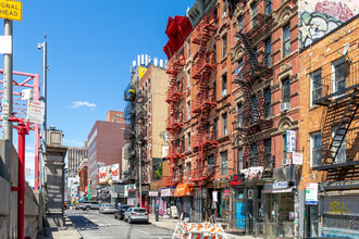 170 Delancey St in New York, NY - Building Photo - Primary Photo