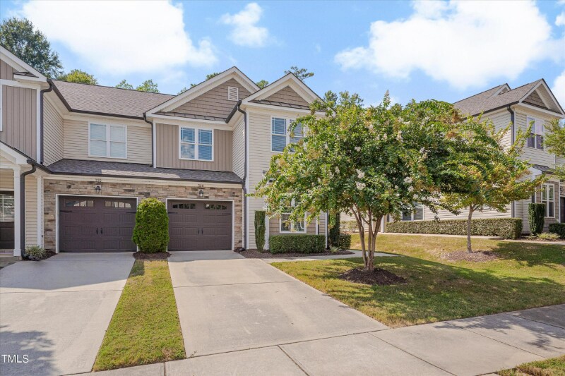 300 Mariah Towns Way in Garner, NC - Foto de edificio