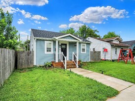 1641 Iowa St in Indianapolis, IN - Building Photo