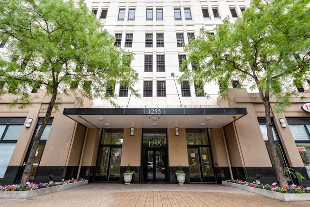 1255 S State St, Unit 1817 in Chicago, IL - Foto de edificio - Building Photo