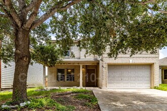 8843 Kestrel Oak in Converse, TX - Building Photo - Building Photo