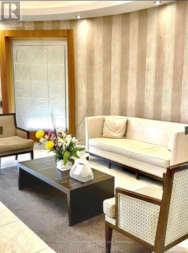 85 Bloor St E in Toronto, ON - Building Photo - Building Photo