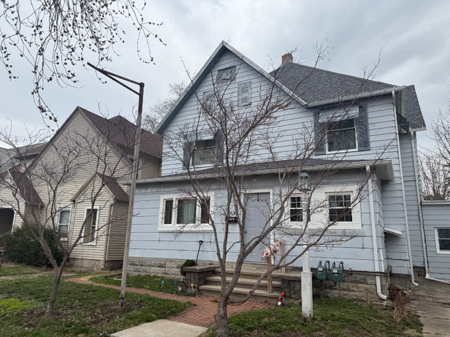 property at 227 1/2 N Main St
