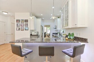 10 Lupine Rd in Natick, MA - Building Photo - Building Photo