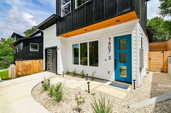 property at 1407 Greenwood Ave