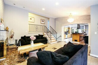 39 Palmer Ave in Scarsdale, NY - Building Photo - Building Photo