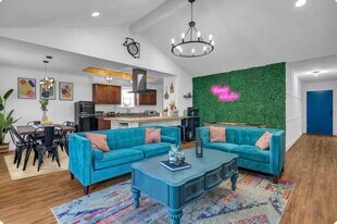 5755 Cartagena St in Houston, TX - Building Photo