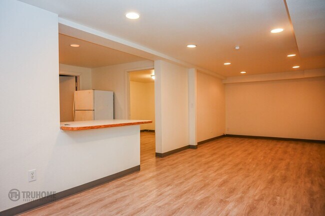 property at 315 Summit Ave N