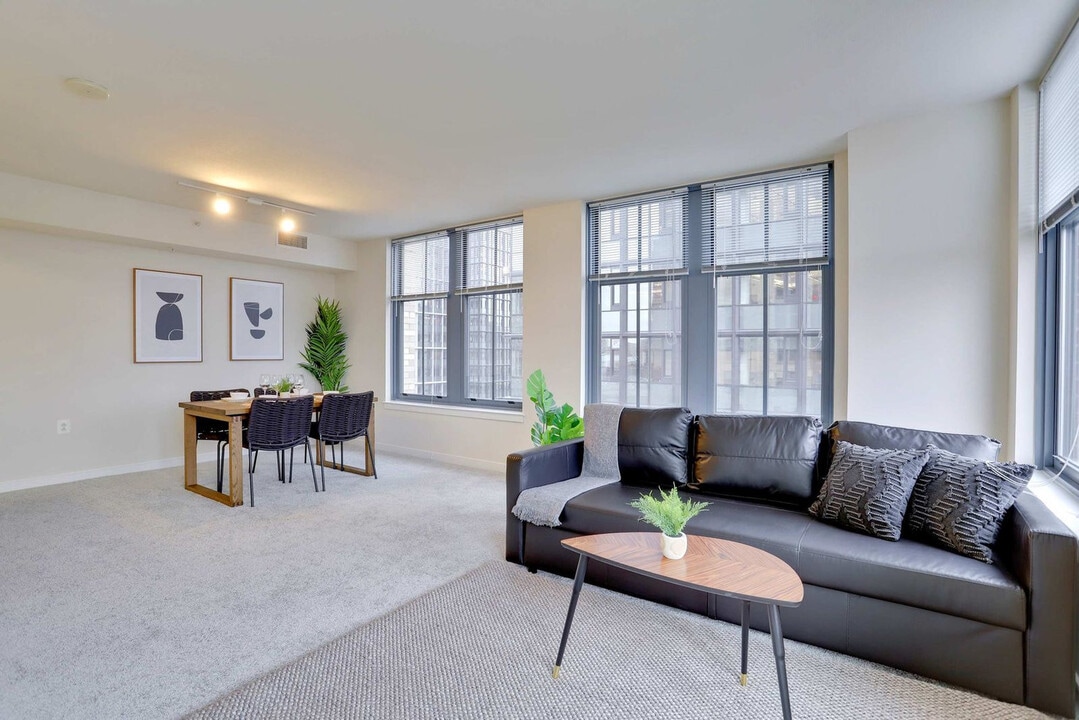 550 14th St S in Arlington, VA - Foto de edificio