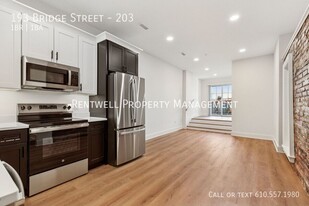 193 Bridge St in Phoenixville, PA - Building Photo