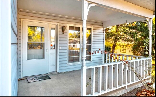 1204 Devonshire Ln in Rolla, MO - Building Photo - Building Photo