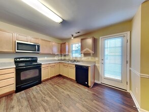 5137 Brahman Dr in Greensboro, NC - Foto de edificio - Building Photo