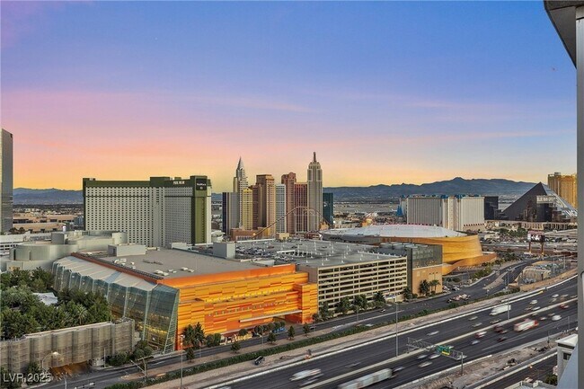4575 Dean Martin Dr, Unit 1103 in Las Vegas, NV - Building Photo - Building Photo