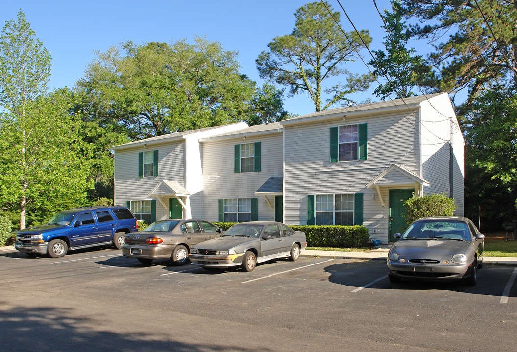 215 Dixie Dr in Tallahassee, FL - Building Photo