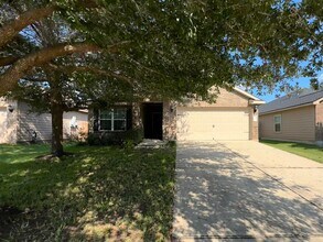 303 Pine Mist Ln in Conroe, TX - Building Photo - Building Photo