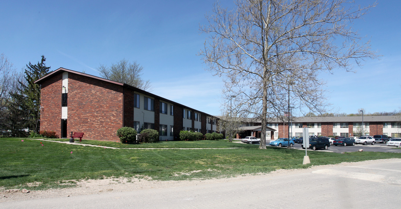 Crawford Manor in Indianapolis, IN - Building Photo