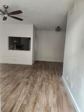 10037 Winding Lake Rd in Sunrise, FL - Building Photo - Building Photo