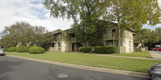 Chaparral Apartments in Austin, TX - Building Photo - Building Photo