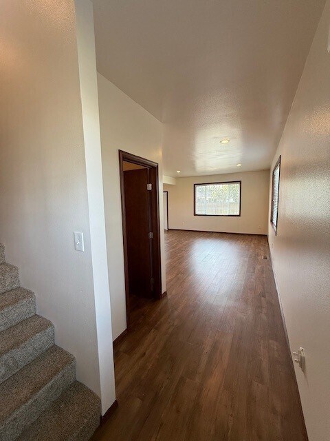 2050 Andress Ln in Lynden, WA - Building Photo - Building Photo