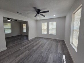 2835 Oakdale St in Dallas, TX - Building Photo - Building Photo