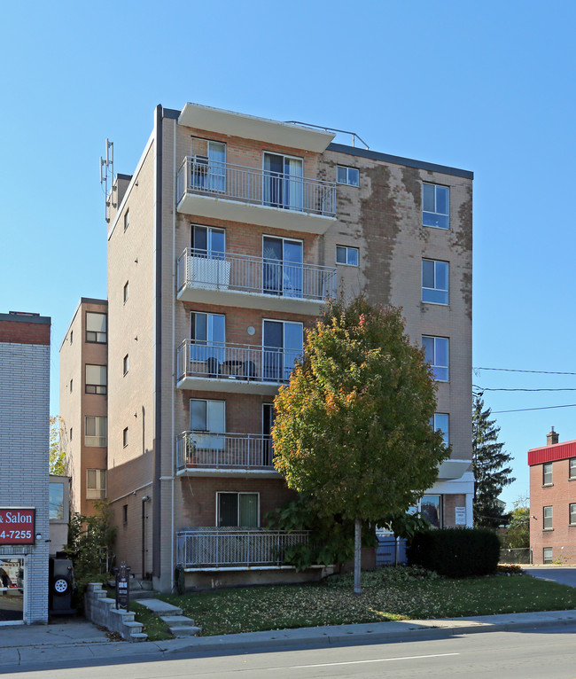 Collete Apartments