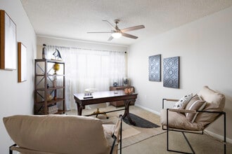 The Lenox at Merritt Island in Merritt Island, FL - Foto de edificio - Interior Photo