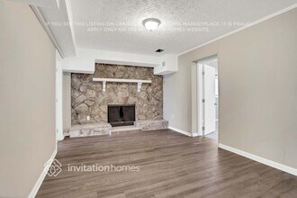 3410 Ravenswood Dr SW, Unit 211 in Atlanta, GA - Foto de edificio - Building Photo