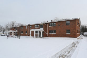 Lexington Court in Rochester, NY - Building Photo - Building Photo