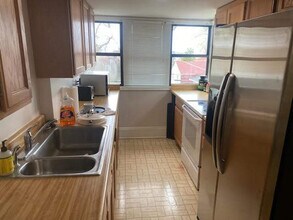 316 S Douglas St, Unit B in Salt Lake City, UT - Foto de edificio - Building Photo