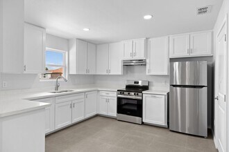 664 Marrs Ave in Brownsville, TX - Foto de edificio - Building Photo