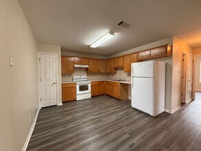 108 Castellon Ct in Killeen, TX - Building Photo - Building Photo