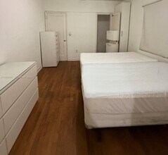 3127 SW 21st St in Miami, FL - Building Photo - Building Photo