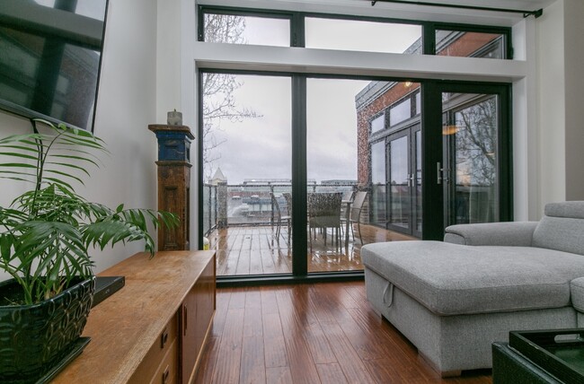 property at 538 Yates St