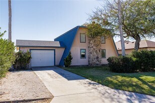 13813 Flintlock Dr in Corpus Christi, TX - Building Photo