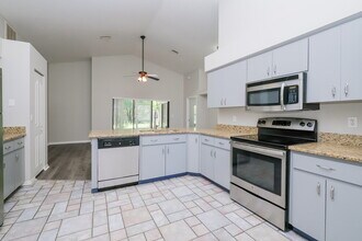 10439 Norvell Rd in Spring Hill, FL - Building Photo - Building Photo