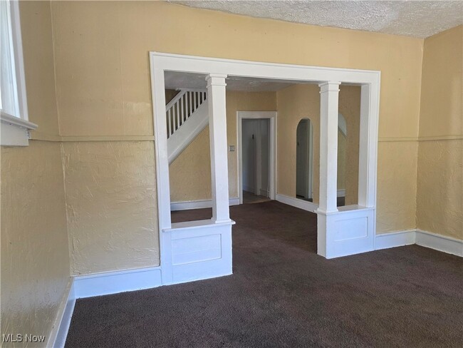 property at 846 Hunter St NW