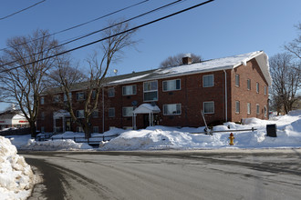 71-81 Pond St in Quincy, MA - Building Photo - Building Photo