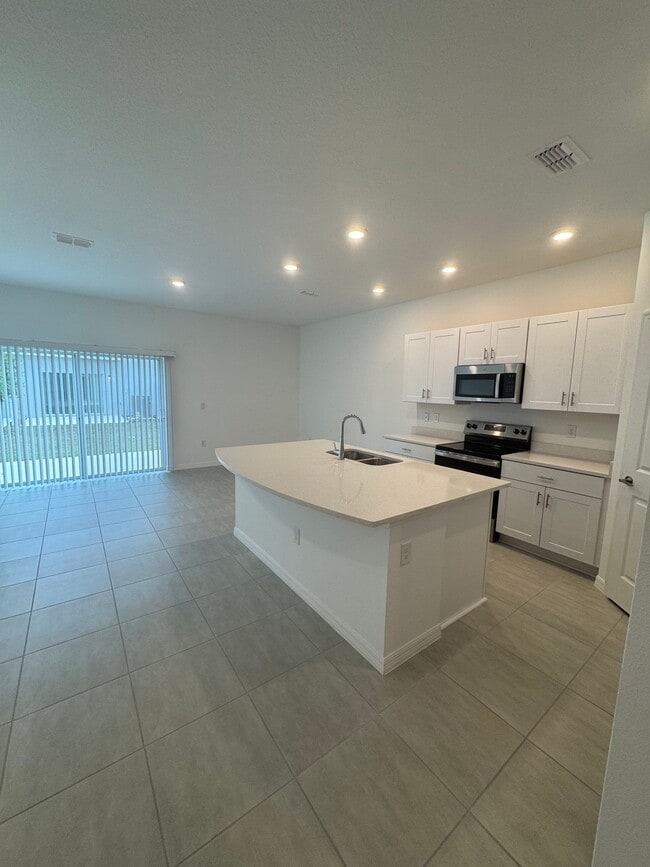 property at 2803 Puffin Pl