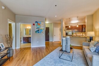 Avant at the Arboretum in Lisle, IL - Foto de edificio - Interior Photo