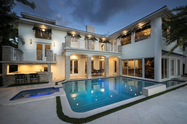 2307 N Riverside Dr in Pompano Beach, FL - Building Photo - Building Photo