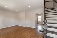 1 - 12 Lawton Place in Waltham, MA - Foto de edificio - Interior Photo