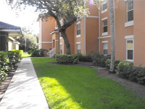 1650 N 42ND Cir in Vero Beach, FL - Building Photo - Building Photo
