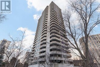 75 Wynford Dr in Toronto, ON - Building Photo - Building Photo