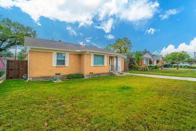 924 Fuller Ave in Fort Worth, TX - Building Photo - Building Photo