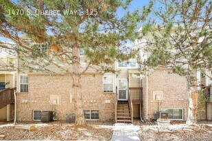 1470 S Quebec Way in Denver, CO - Building Photo